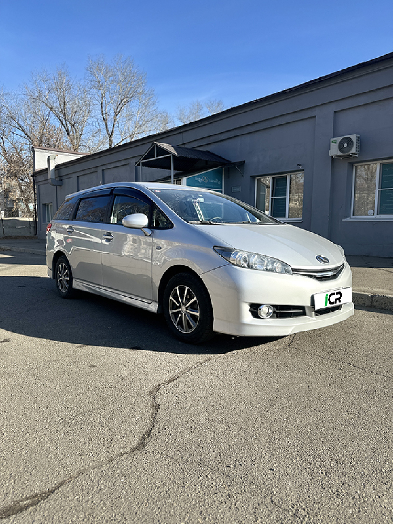 Аренда Toyota Wish 2012 1.8