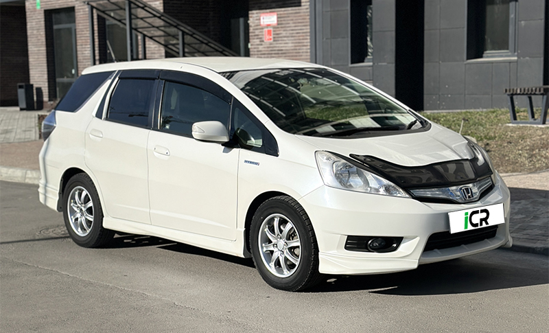Аренда Honda Fit Shuttle Hybrid 2012