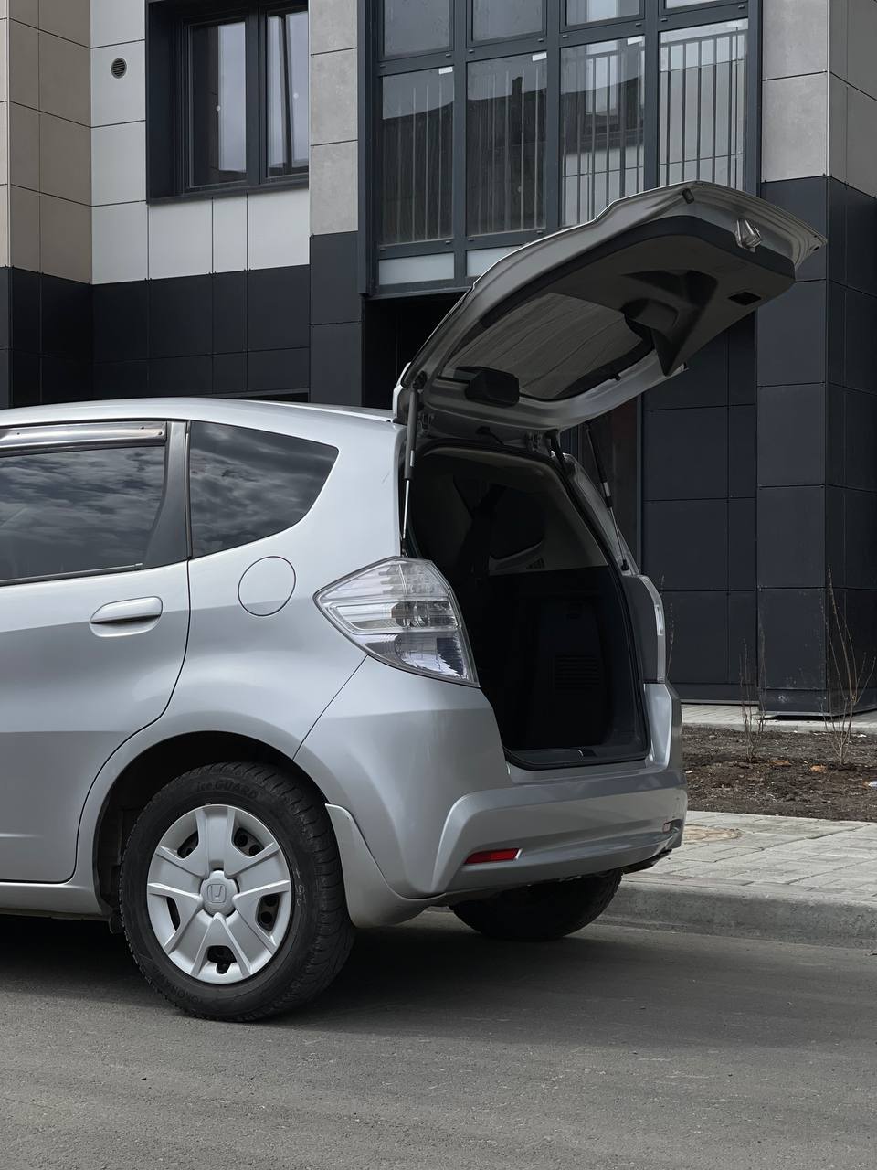 Аренда Honda Fit Hybrid