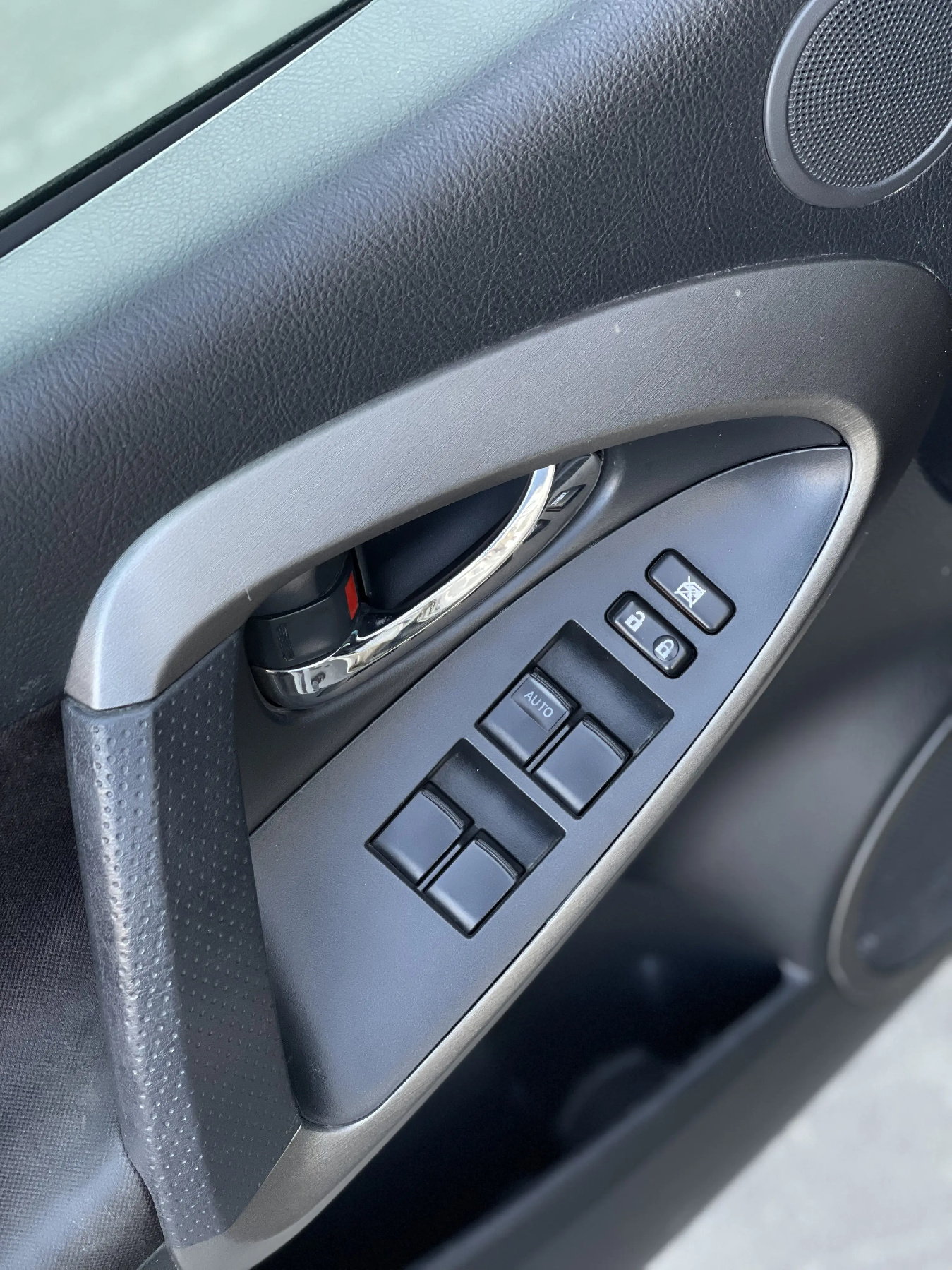 Аренда Toyota RAV4 2010