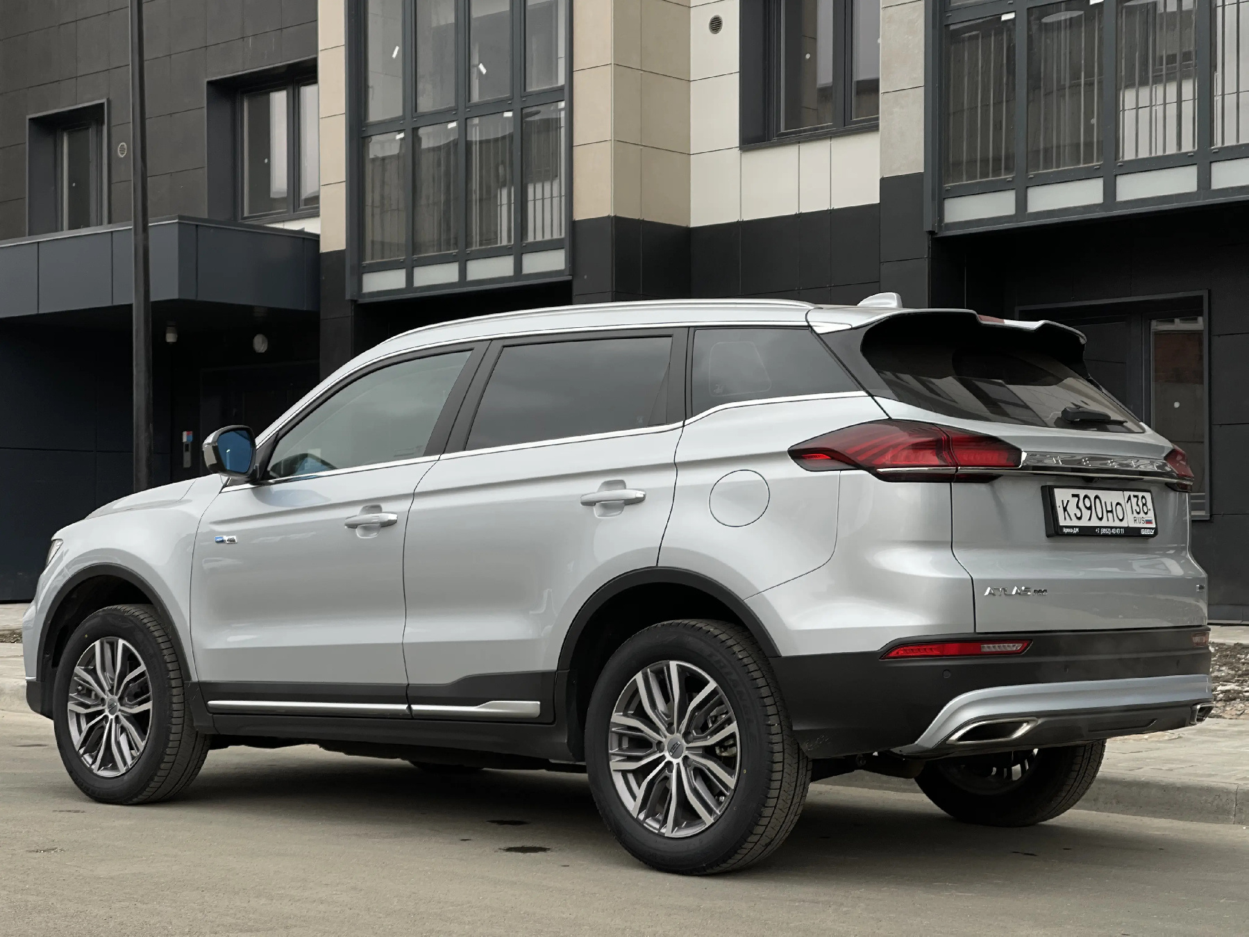 Аренда Geely Atlas PRO 2023