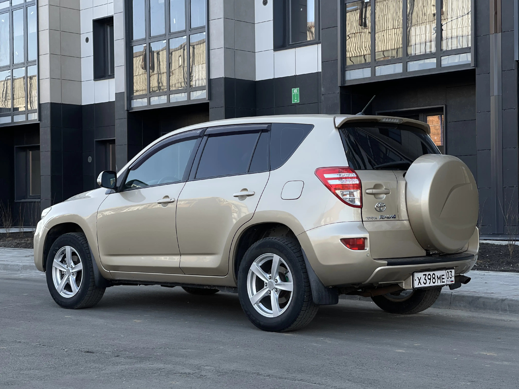 Аренда Toyota RAV4 2010