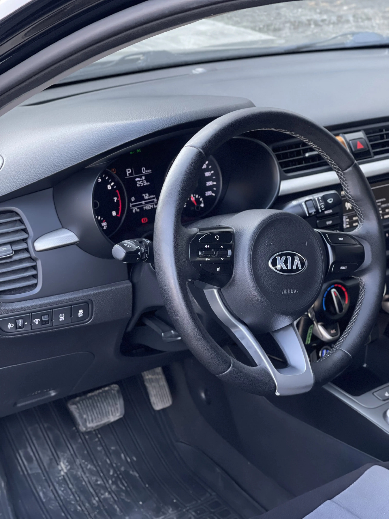 Аренда Kia Rio 2019