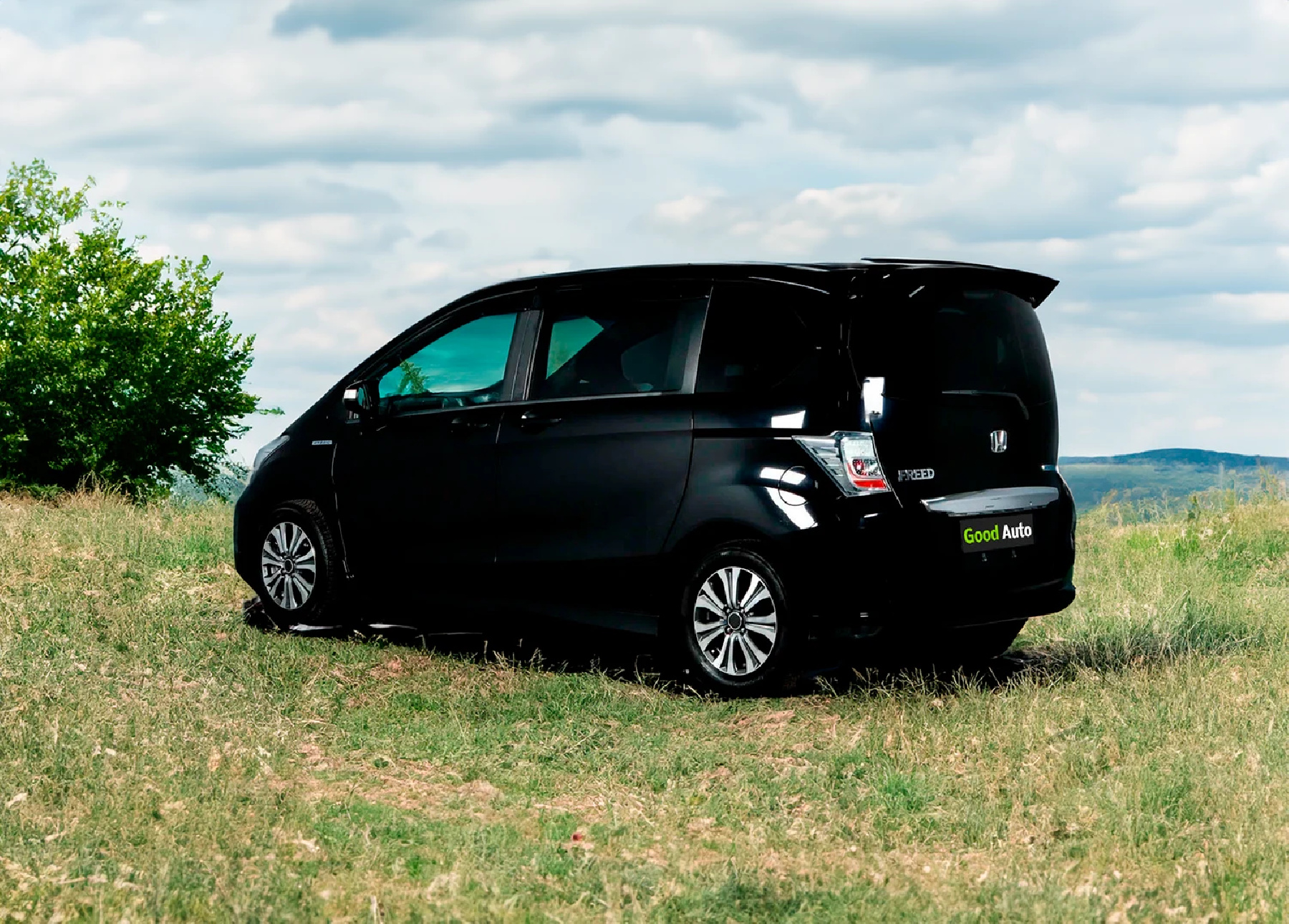 Аренда Honda Freed Hybrid