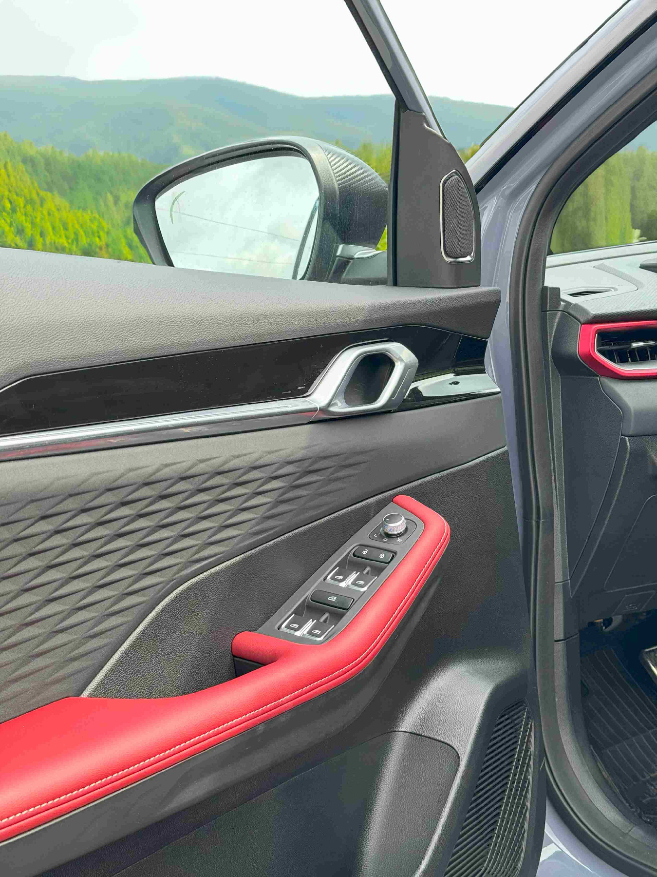 Аренда Geely Coolray 2023