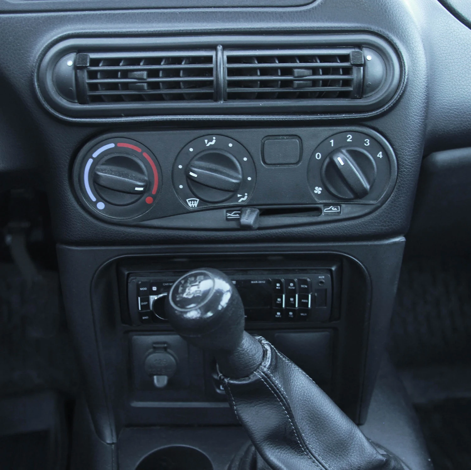 Аренда Chevrolet Niva 2018 синяя