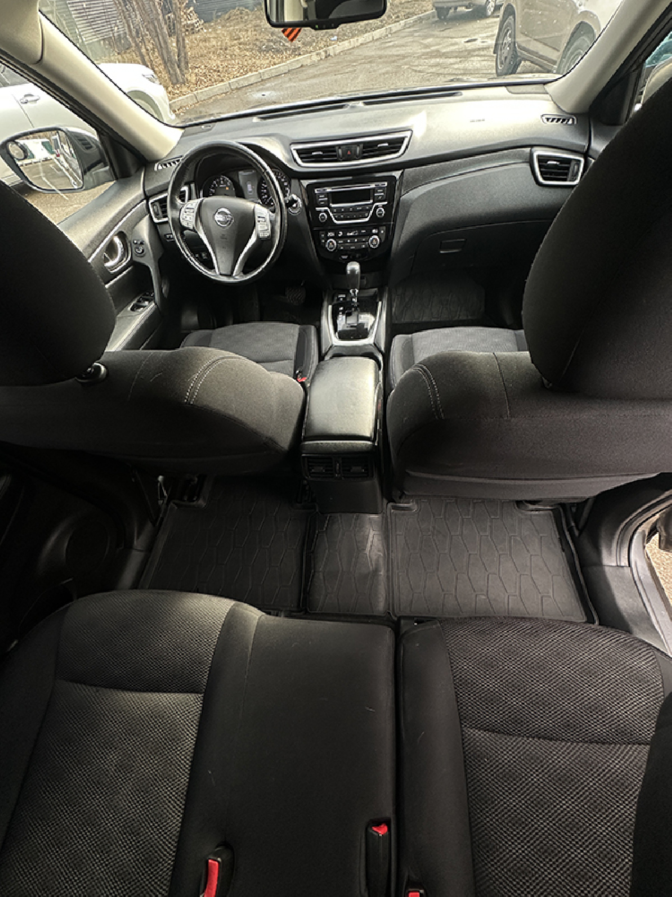 Аренда Nissan X-Trail 2018