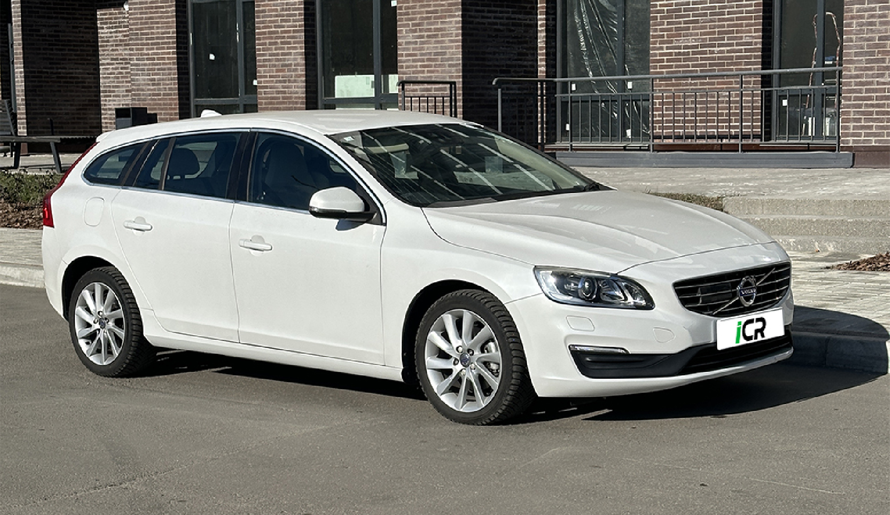 Аренда Volvo V60