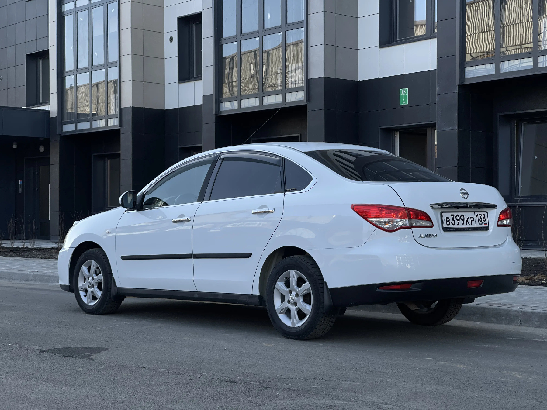 Аренда Nissan Almera 2015