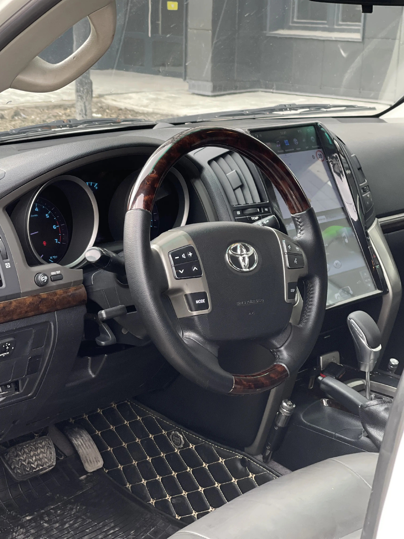 Аренда Toyota Land Cruiser 2011 047