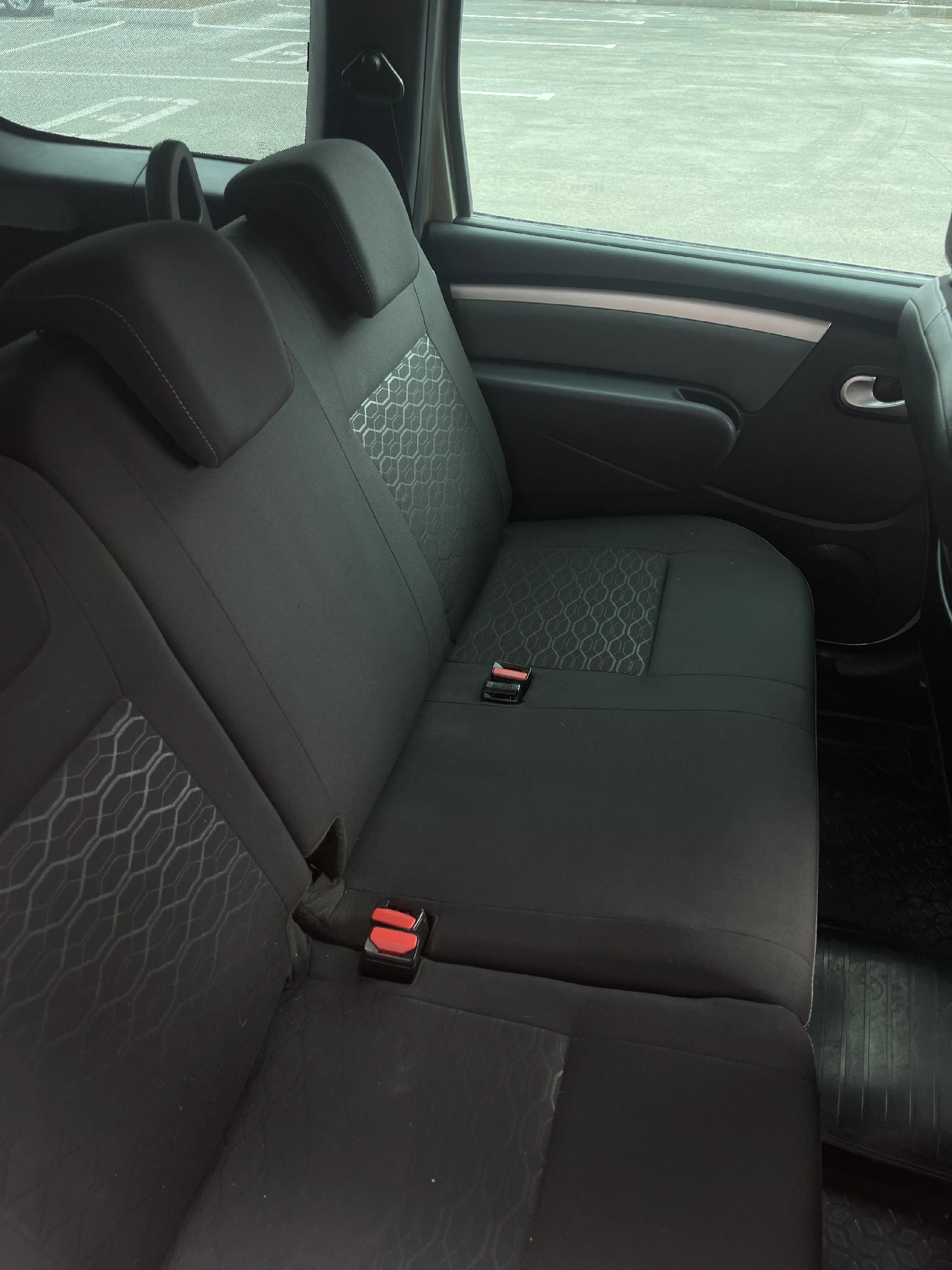 Аренда Lada Largus 2020