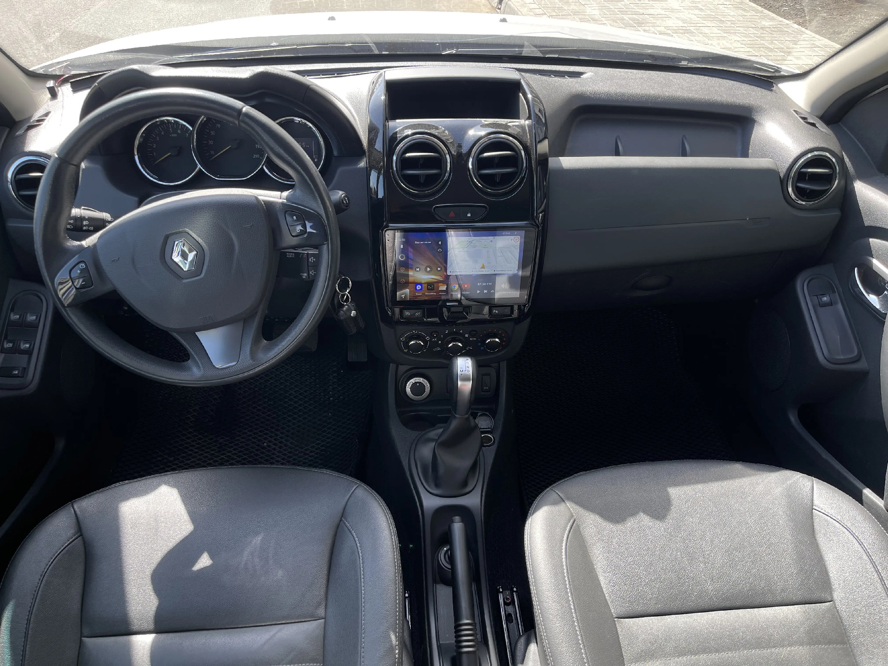 Аренда Renault Duster grey 2018