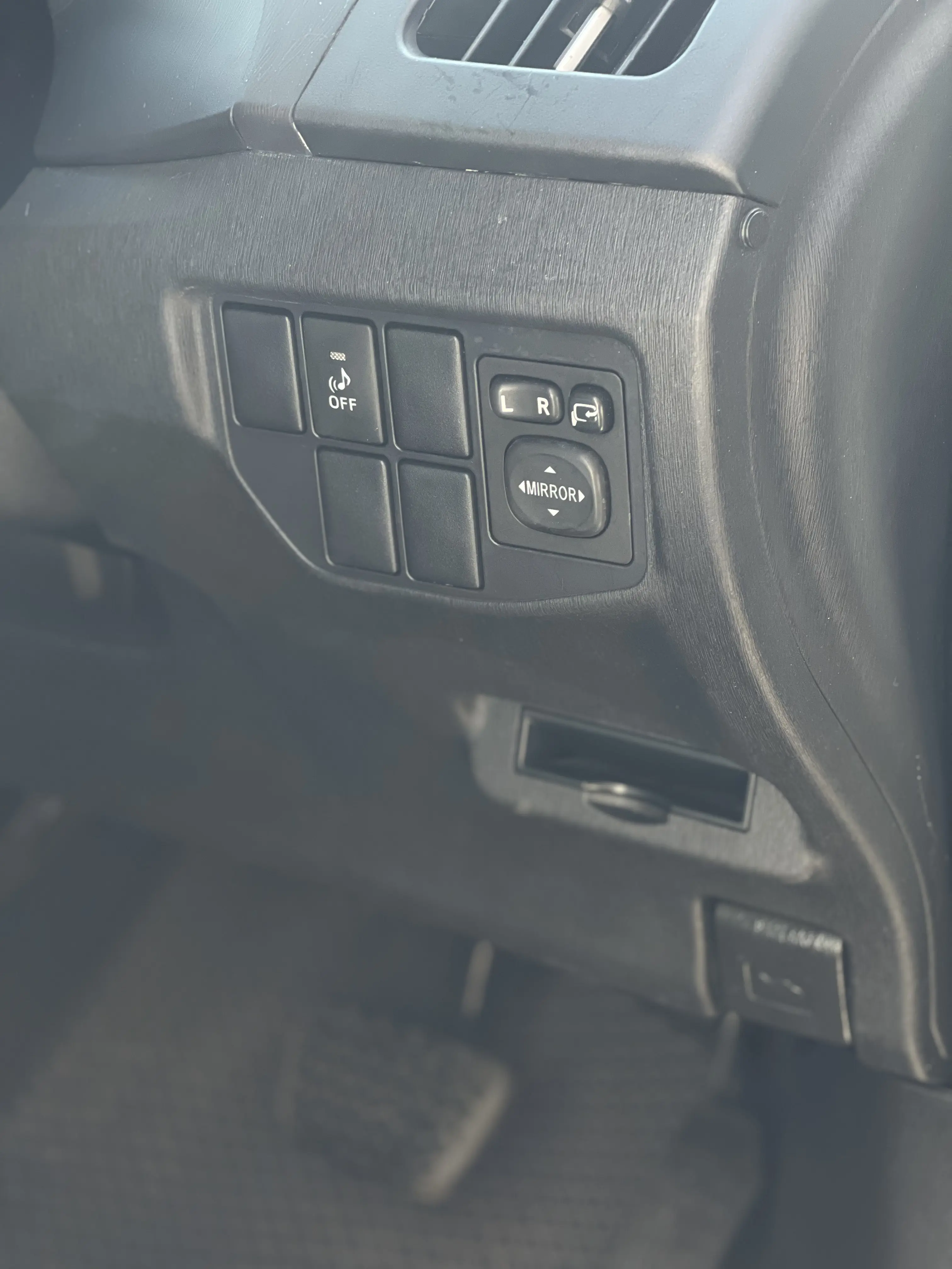 Аренда Toyota Prius 2013