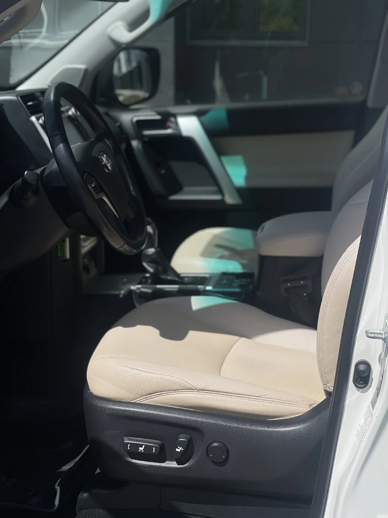 Аренда Toyota Land Cruiser Prado 2020