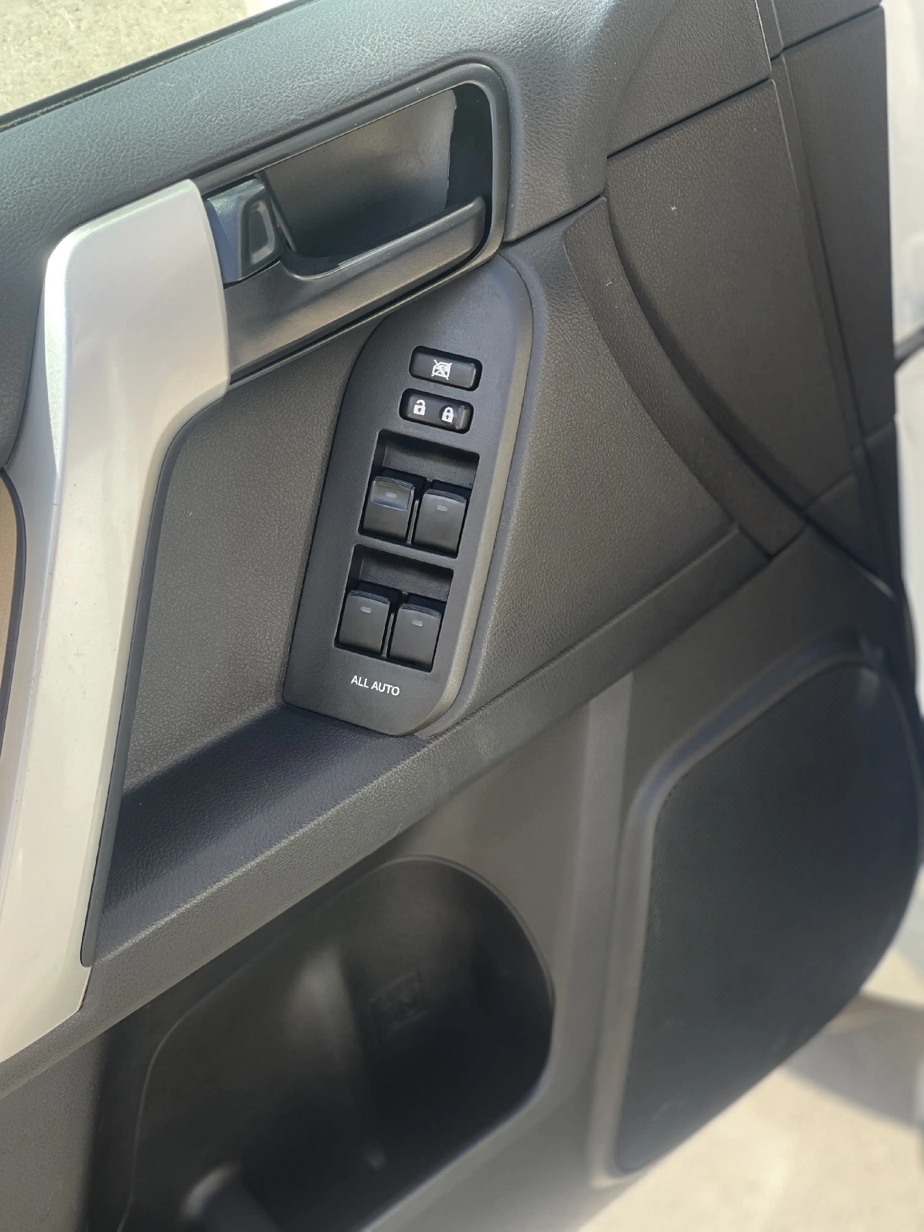 Аренда Toyota Land Cruiser Prado 2020