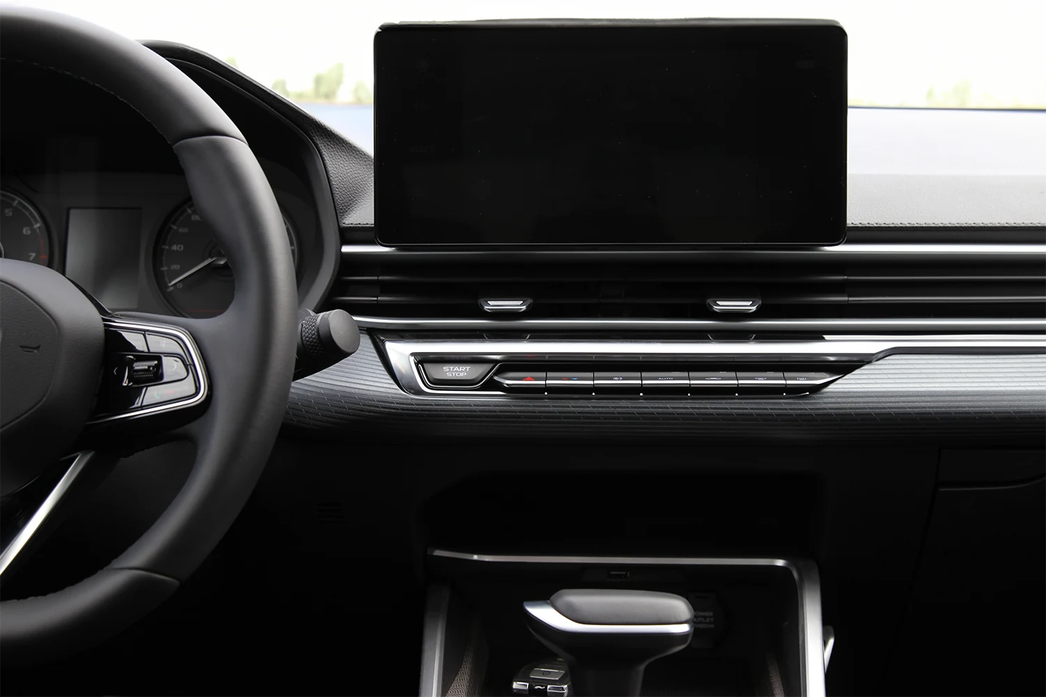 Аренда Geely Emgrand gray 2023