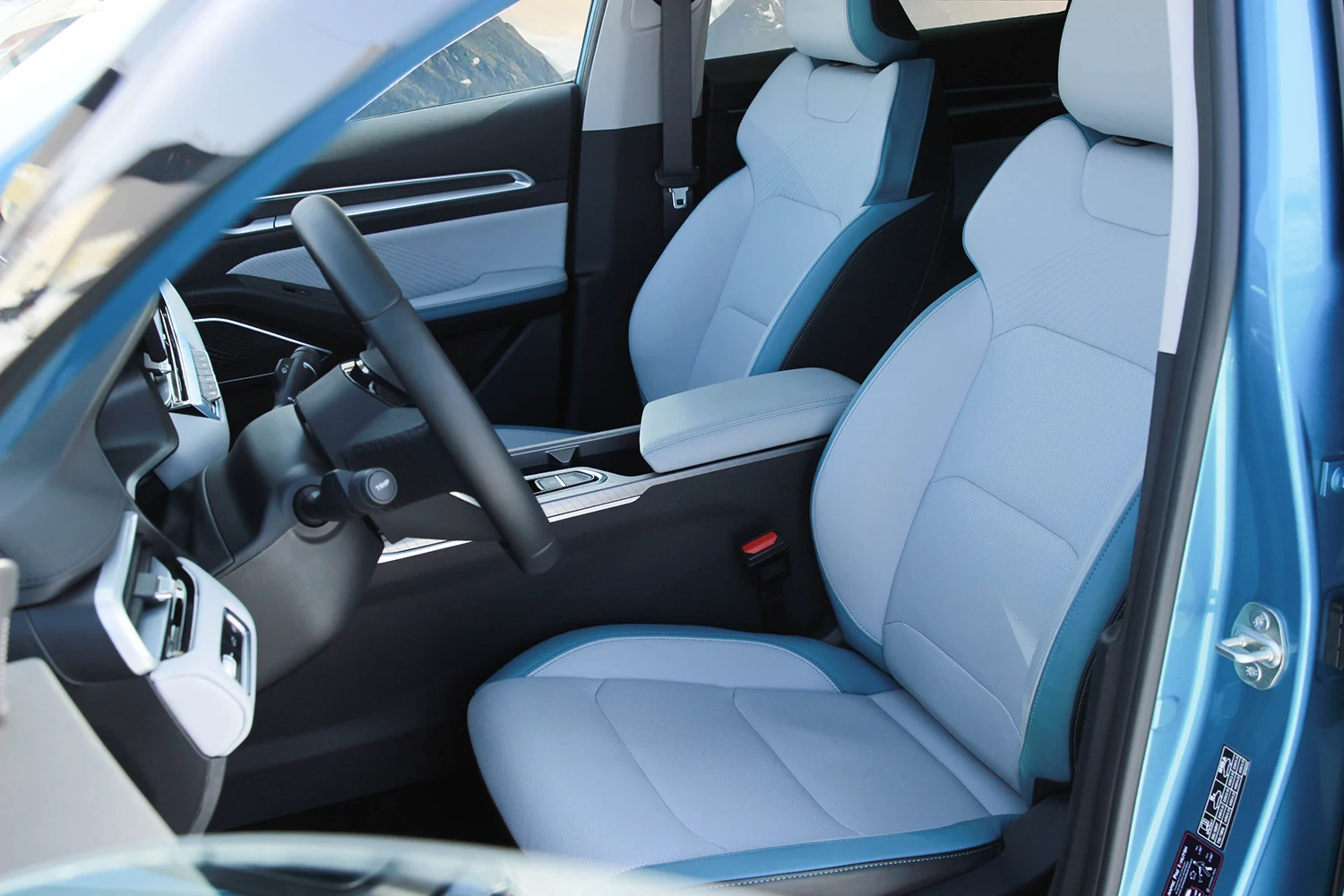 Аренда Geely Emgrand blue 2023