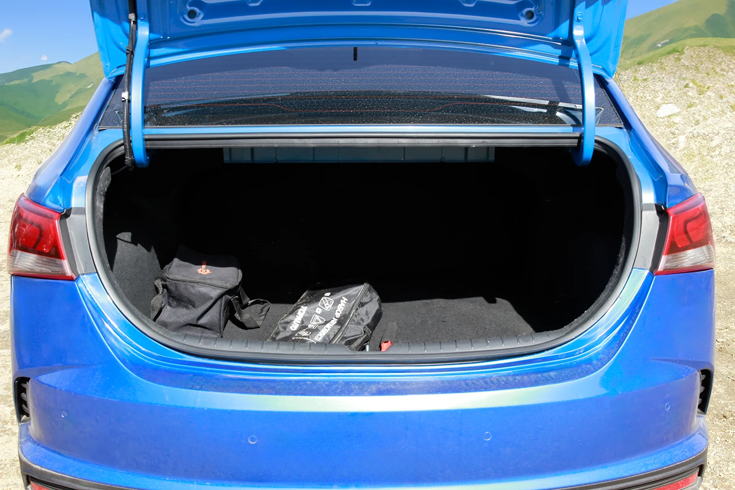 Аренда Hyundai Solaris blue 2021