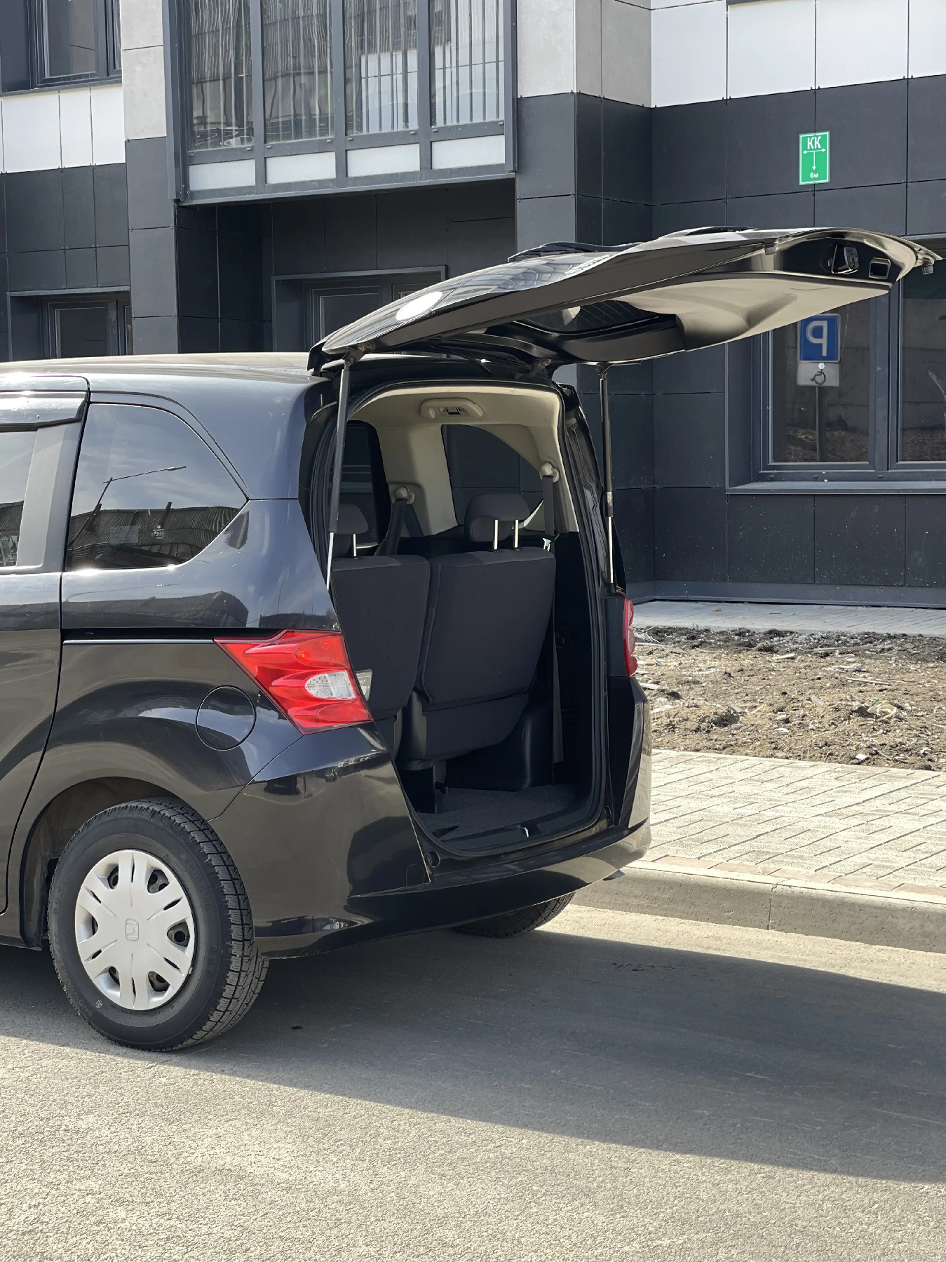 Аренда Honda Freed 2010