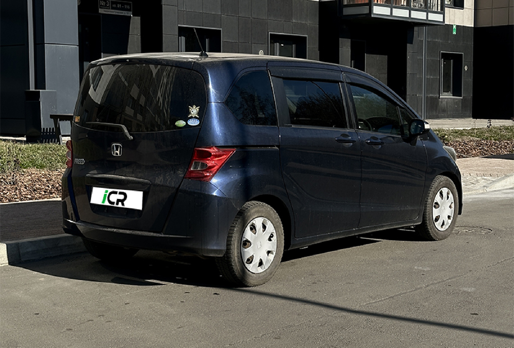 Аренда Honda Freed 2011 Blue