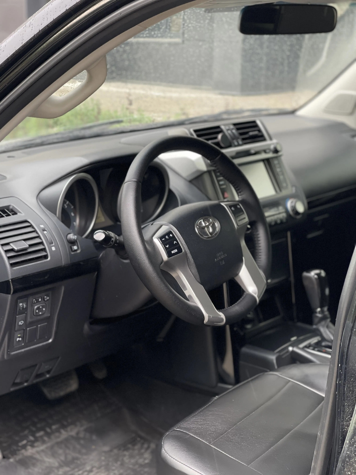 Аренда Toyota Land Cruiser Prado 2015