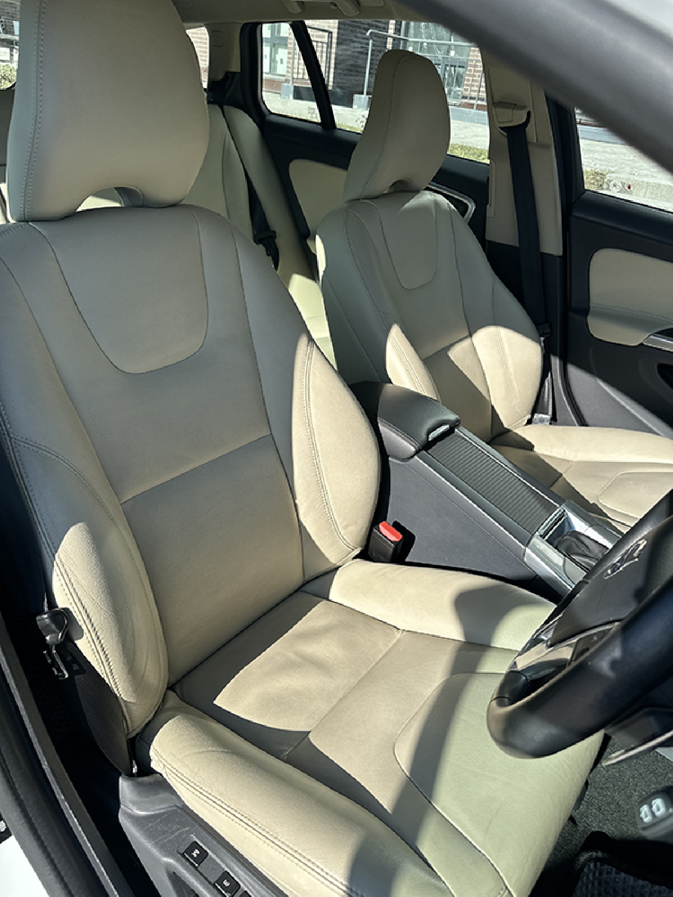 Аренда Volvo V60