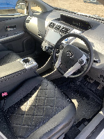 Прокат Toyota Prius Alpha