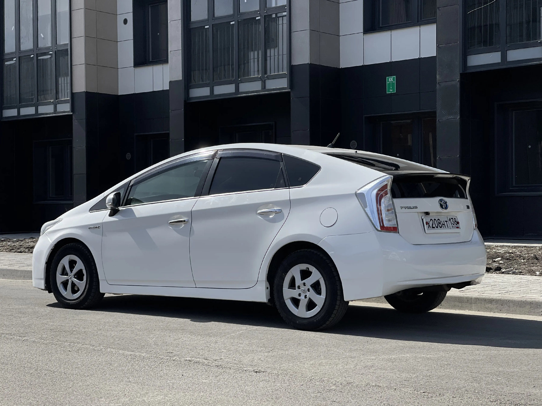 Аренда Toyota Prius 2013