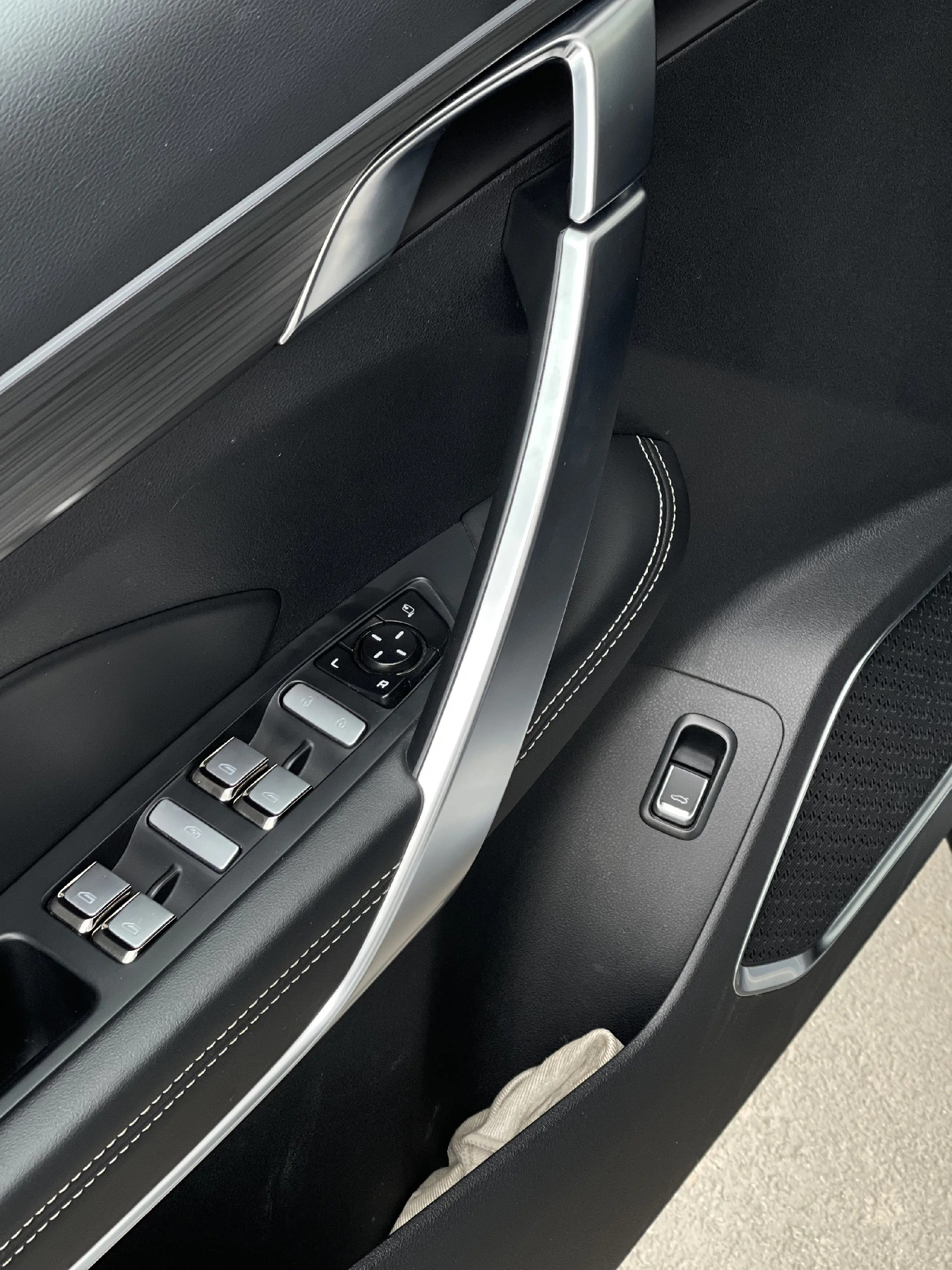 Аренда Geely Atlas PRO 2023