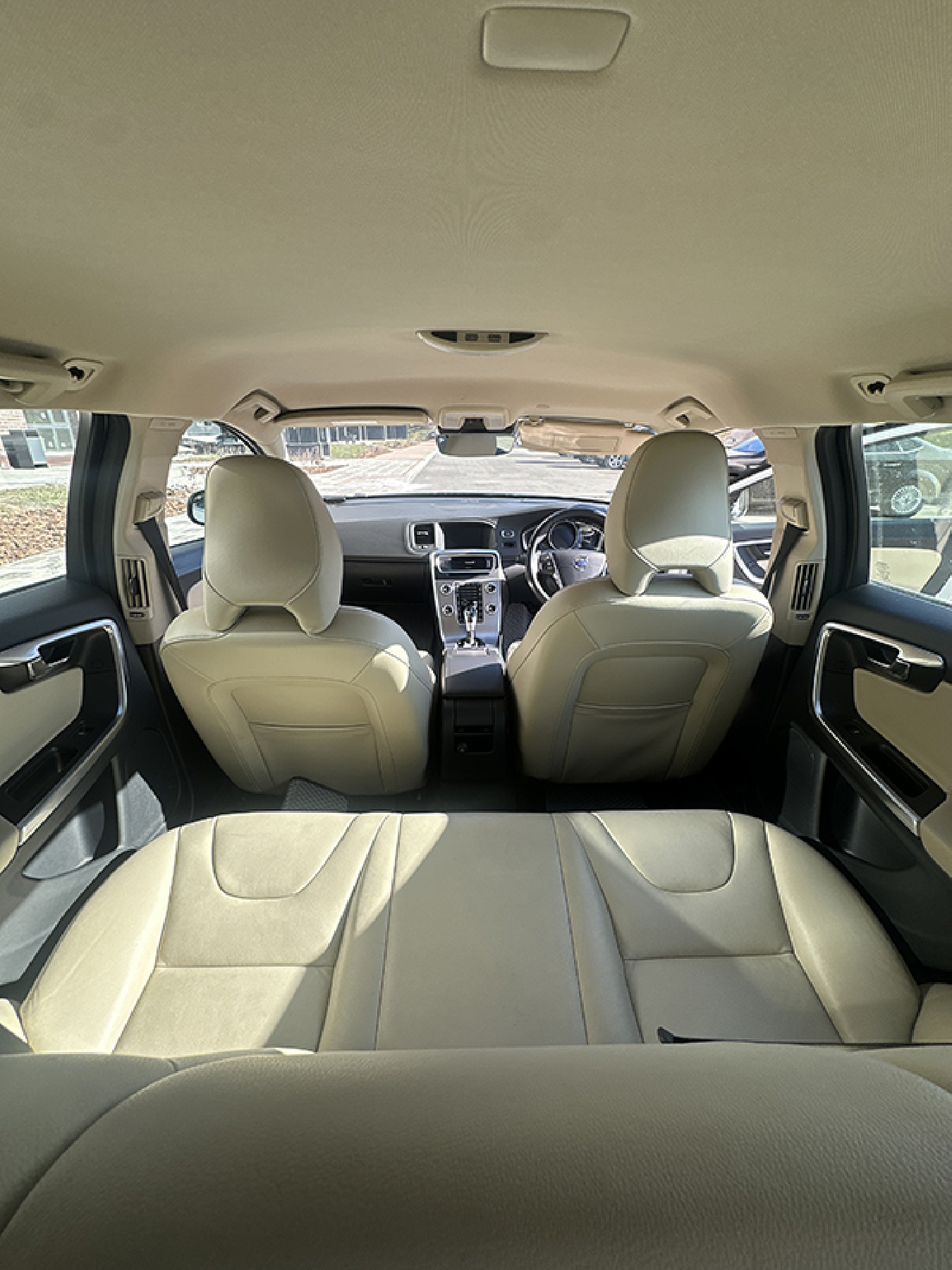 Аренда Volvo V60