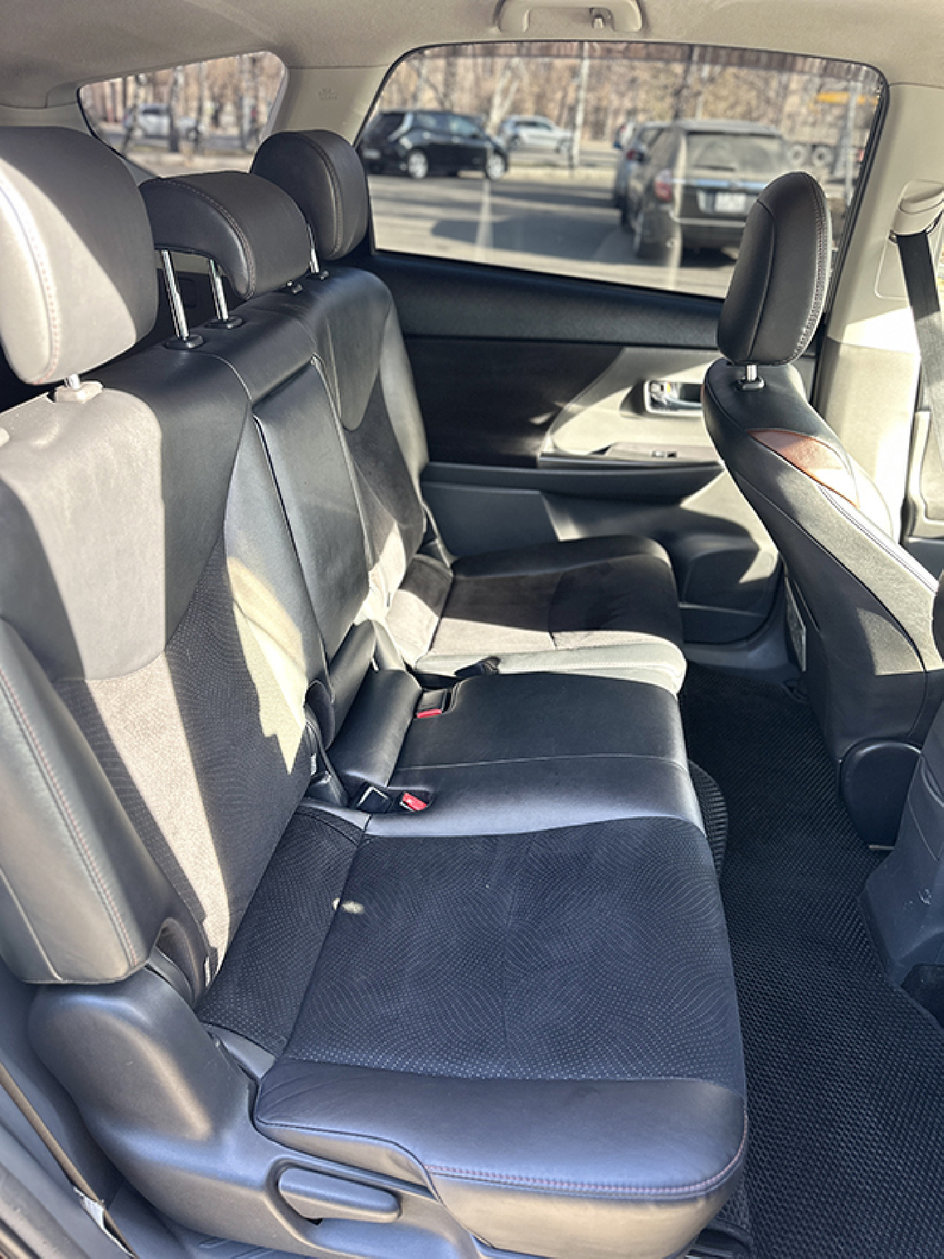 Выкуп Toyota Prius Alpha 2014