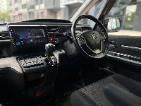 Аренда Honda Stepwgn spada red