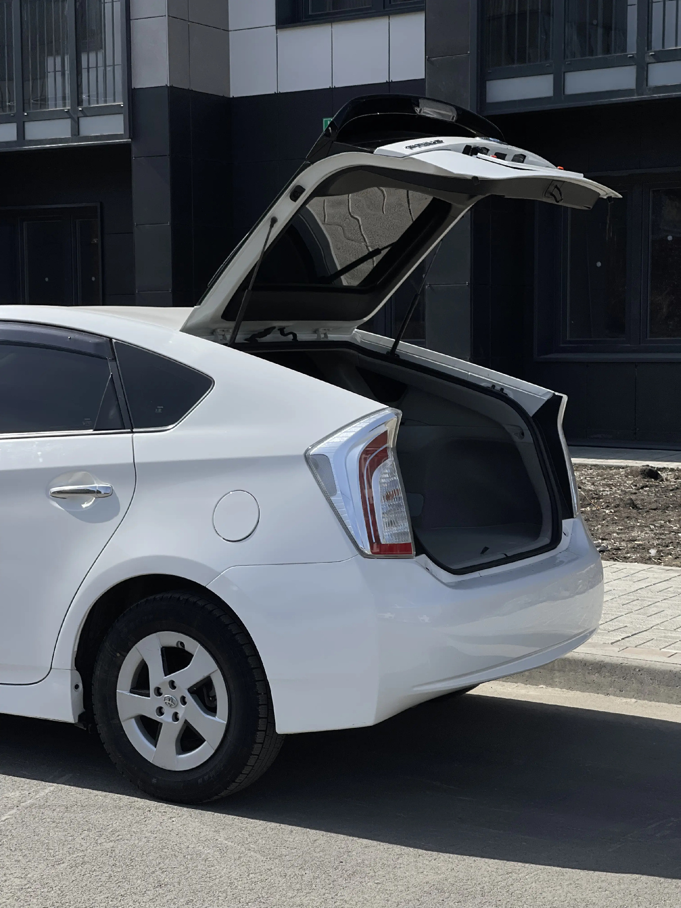 Аренда Toyota Prius 2013
