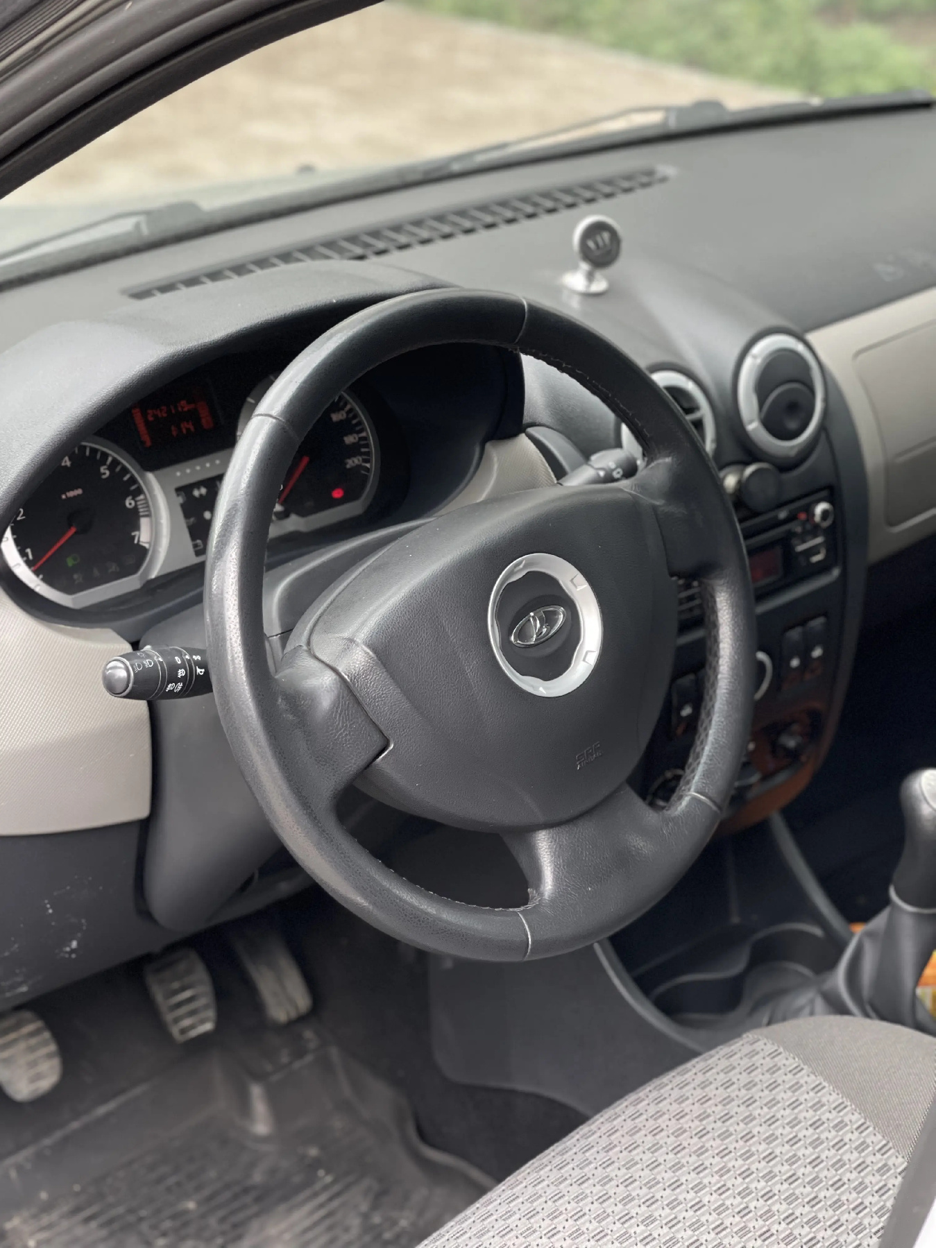 Аренда Lada Largus 2013